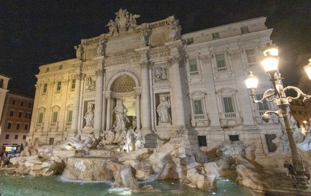 Trevi Fountain, Italy